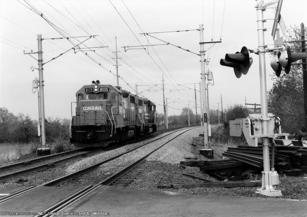 Conrail GP38-2 8135